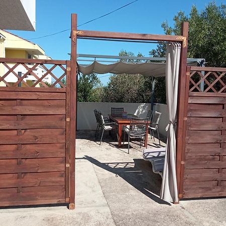 Apartman Carpe Diem Sutomiscica Zewnętrze zdjęcie