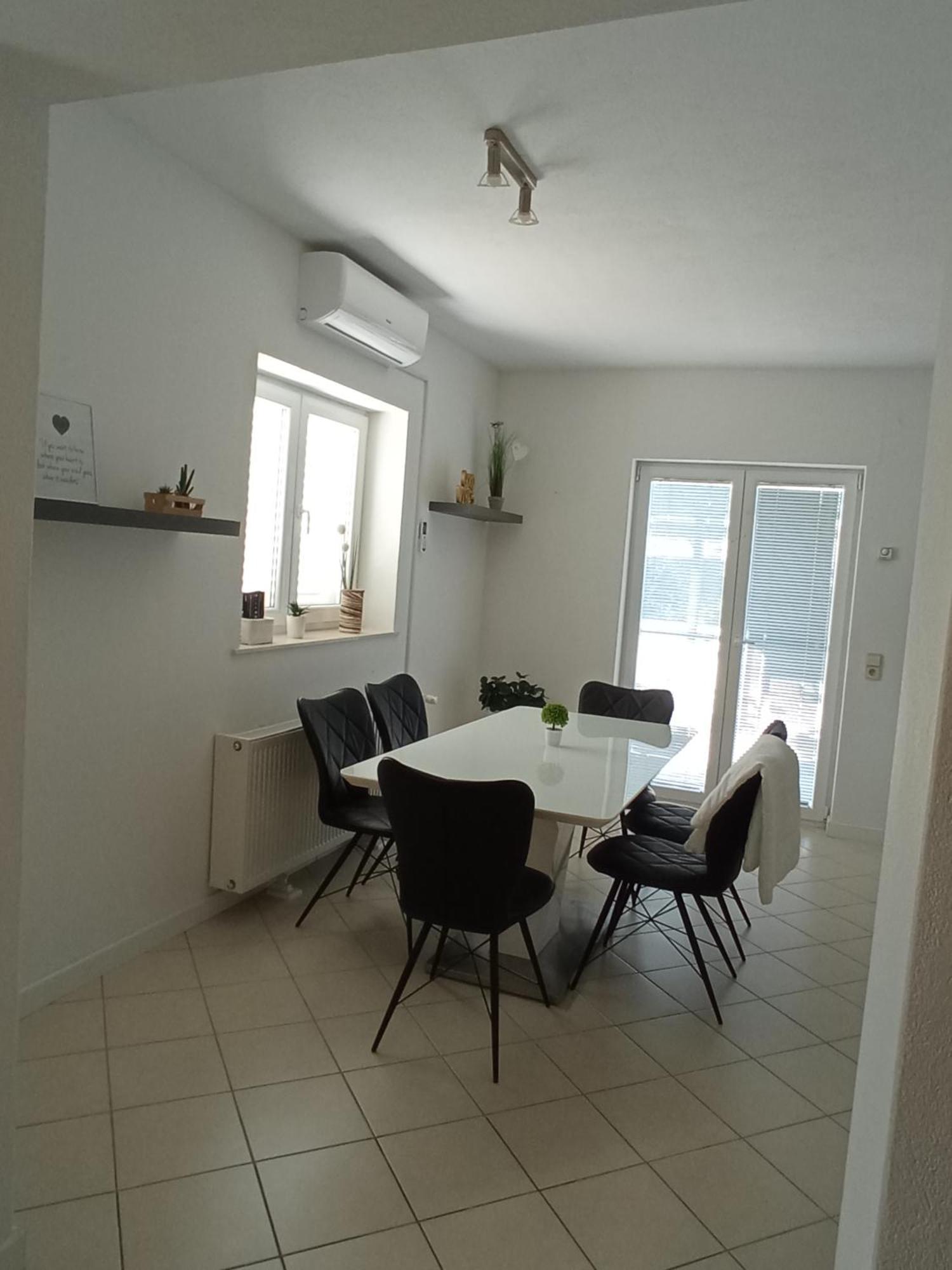 Apartman Carpe Diem Sutomiscica Zewnętrze zdjęcie